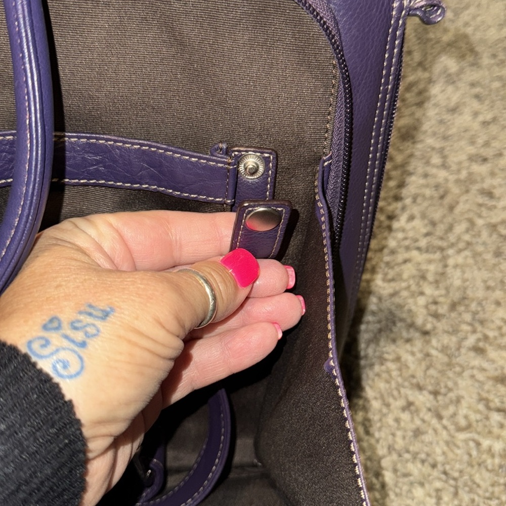 Gorgeous Levenger grape purple leather laptop bag / business tote - EUC! - Picture 9 of 13